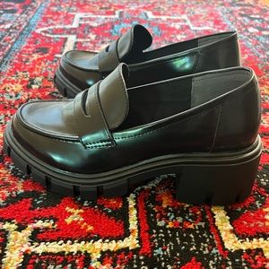 Black Loafer - Crown Vintage